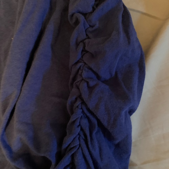 Small maternity clothing - Picture 3 of 3